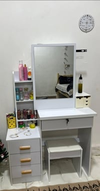 ميز مراية • ارتفاع١٣٠ • عرض٨٠