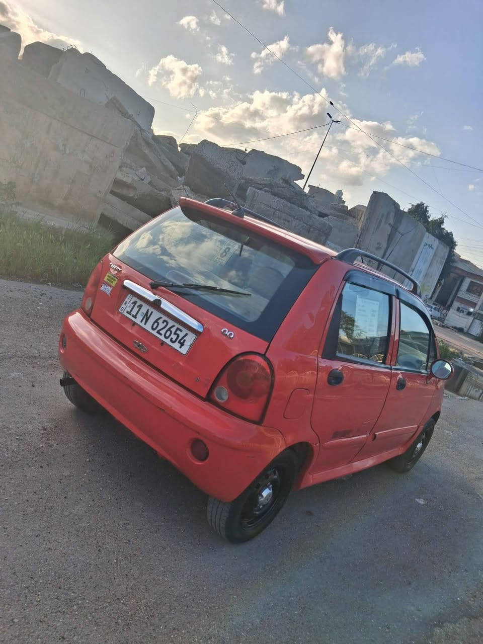 كيو كيو موديل.  2012 سياره ماشيه 55. يعني مامتعوبه حيل نظيفه مكينه  4 سندر يعني. المرغوب سياره مكفوله من اي ضرب. سياره بيه باب خلفي طخه بصيطه   كير اوتوماتيك بغداد رقم نكليزي مكاني بغداد الشعب. السعر 33 وبيه مجال بصيط سياره جاهزه من كلشي تبريد ثلج  صدر امامي خلفي جديد ***********
