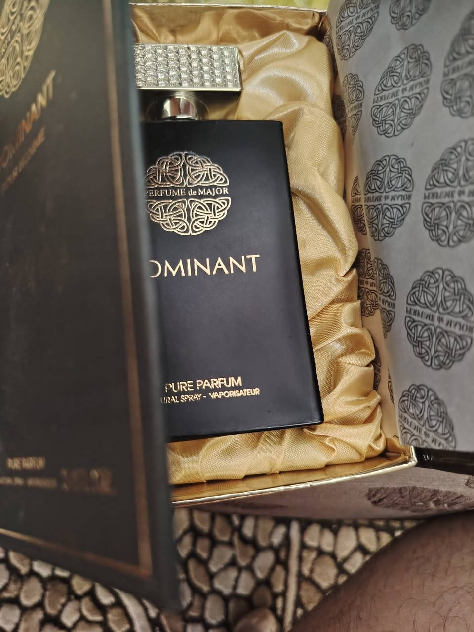 سلام عليكم اخواني الاعزاء   عدي مجموعة عطور ماركه وكاله. ما مستعملات نهائيااا فقط مفتوحات واكو منهن مسلفنات. واسعارهن. حلوه وبخدمتكم. يشهد الله صارن عدي هواي. 
حبيت ابيعهن.... من رخصة الادمن وافق♡
🦋


**إذا كنت صاحب هذا الإعلان وتريد حذفه لأي سبب، رجاءا أرسل رسالة إلى الدعم الفني**