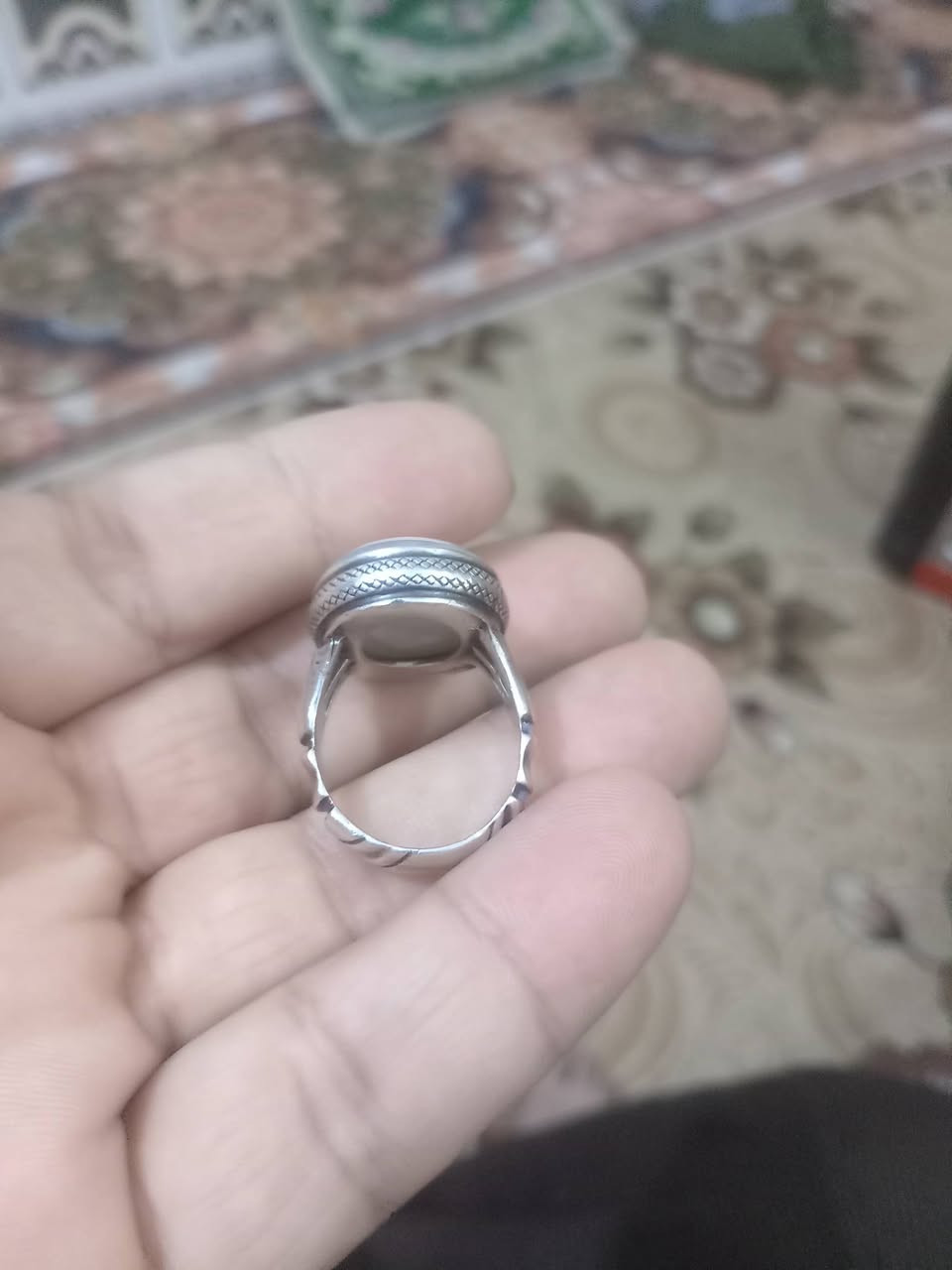 يا الله السلام عليكم هذا المحابس للبيع كادته عنواني بغداد ***********
