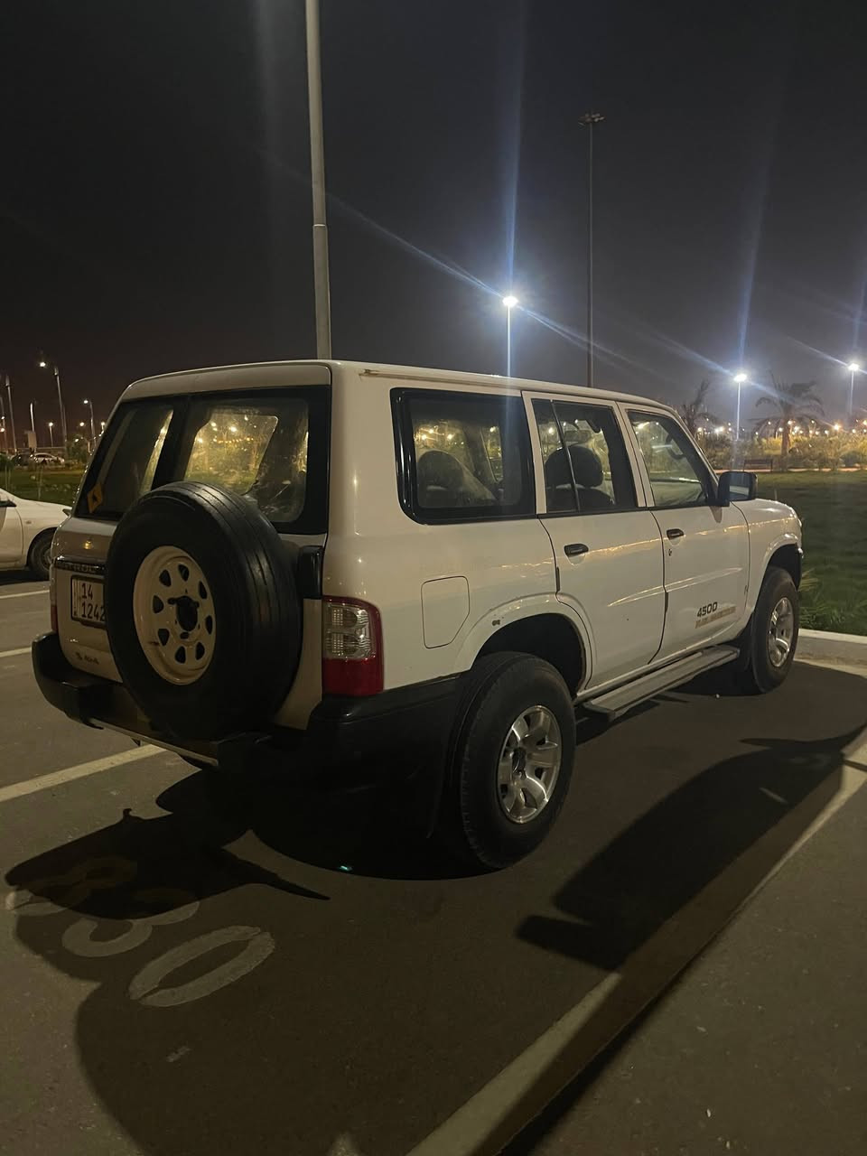 نيسان باترول 2003
كابريتر محرك 4500

كير عادي

 رقم بصرة سنوية 2030

 سيارة كير ومكينة البلاد

 سبير

 مقاعد جلد مدوشمة لحماية المقاعد

تخم تايرات شاهين جديد 

 تكاية عدد 2

داخل نظيف 

مكان السيارة البصرة قرب جامعة المعقل جديدة 

***********/***********
