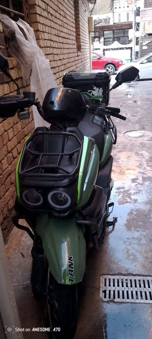 سلام عليكم 
دراجه شحن GR SPORT نظافه 100/100فوول دراجه بلادي مال شركه كلشي بيها بلادي ما ماشيه هواي يعني ما متعوبه بعدها بحيلها رايدها ب1250 وبيها مجال بطاريات عدد 6
عنواني (شارع فلسطين مجاور الاسواق المركزيه ) 
للاستفسار ***********
