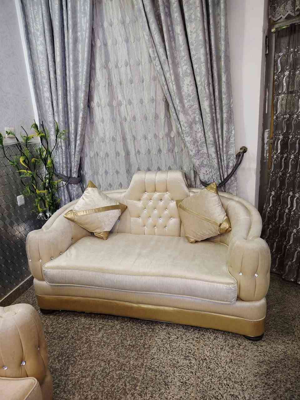 السلام علیکم تخم ملكي ١٠ مقاعد مع طبله وسطيه


**إذا كنت صاحب هذا الإعلان وتريد حذفه لأي سبب، رجاءا أرسل رسالة إلى الدعم الفني**