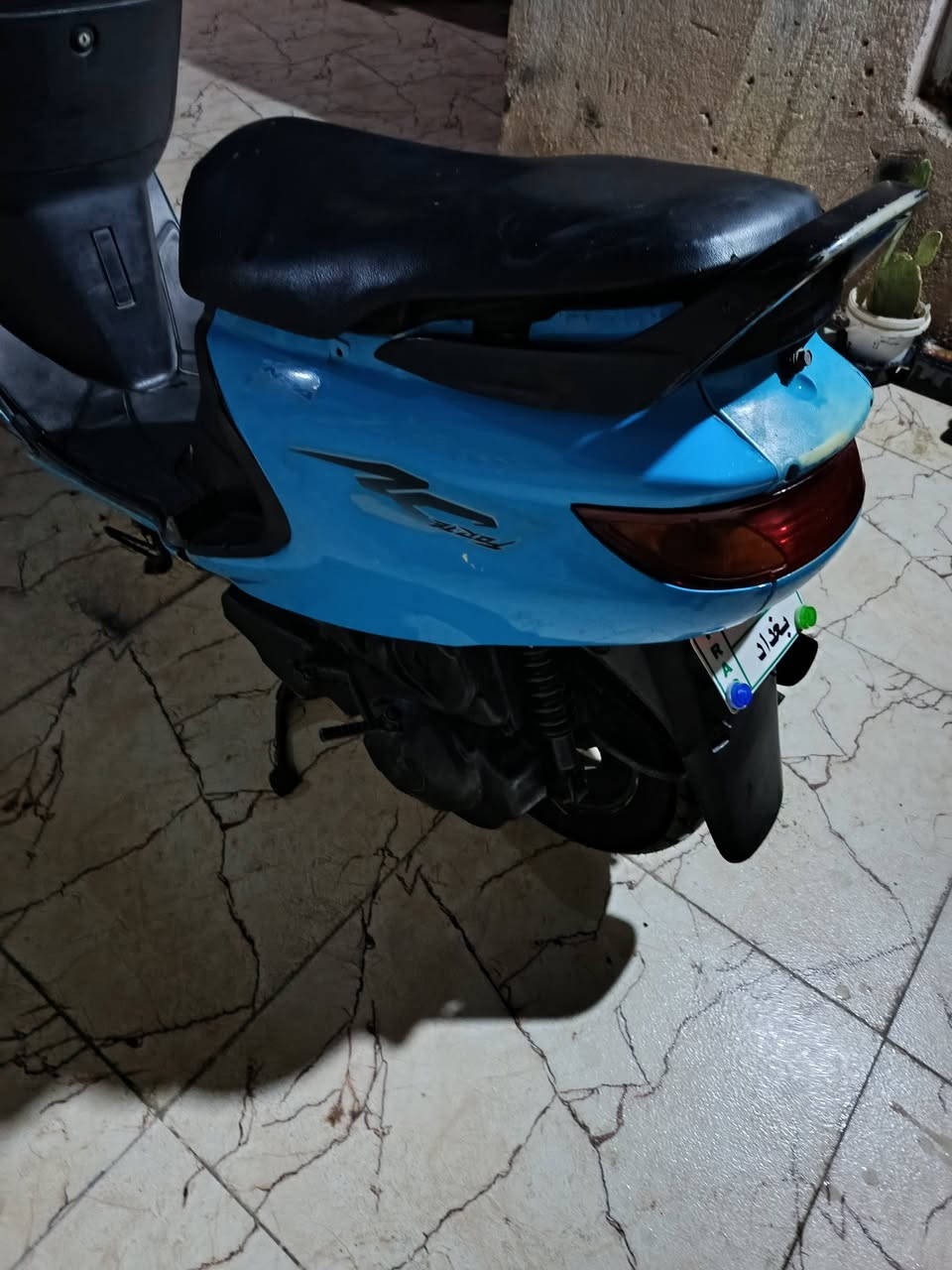 سلام عليكم فراشه للبيع ما مفتوحه وكله جديد تايرات جدد باتري جديد سلف جديد نكره سلف وهندر ما تصرف عليهه الف السعر ٤٠٠ الشراي ***********
