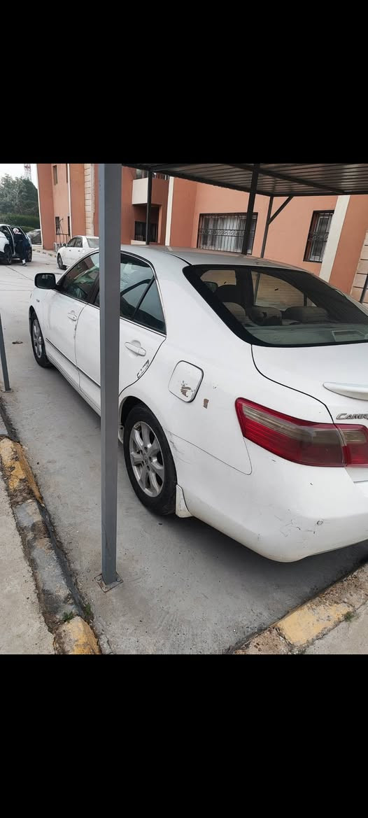 كامري 2008 خليجي glx السيارة برده خلفية بلادي كشنات كهربائية تحكمات استيرن كير مكينة كفالة السيارة سنوية باسمي رقم بغداد انكليزي  بيها فقط نص الجاملغ الخلفي صبغ ومثل مموضح بالسونار السعر 110 ورقة مكان بغداد العامرية للاستفسار *********** اسيا او واتساب ***********.
