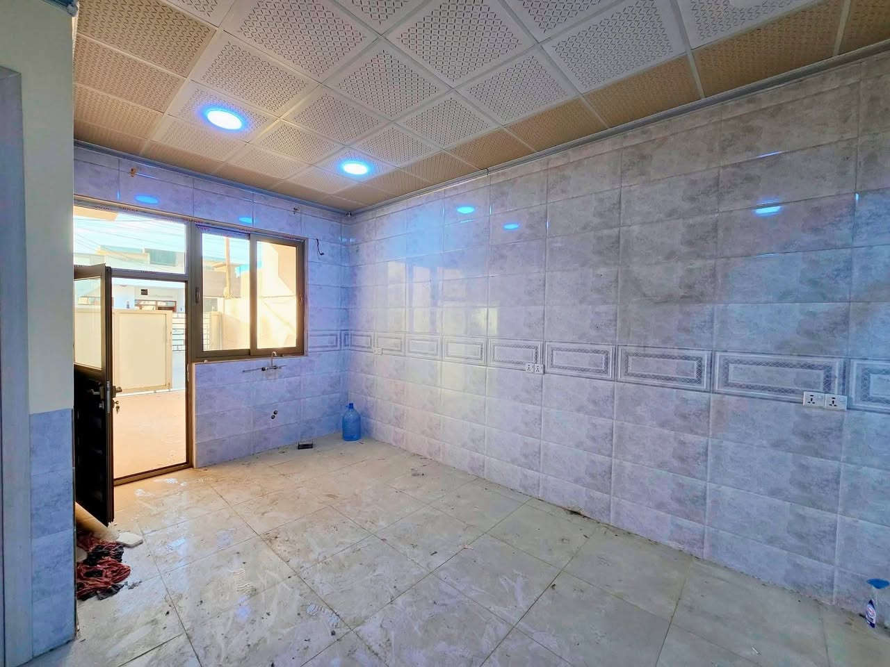 ♦️دار للبيع مربع المساحة (100)متر 
♦️طابو صرف 
♦️واجهة (6.5) 
بناء حديث نظام دكت فارغ جاهز للسكن 

♦️المحتويات:
(غرفتين نوم هول مفتوح ع مطبخ استقبال صحيات داخلية وخارجية ) 

♦️العنوان :القادسية الثانية قرب حديقة السلام 

♦️للاستفسار :*********** متوفر واتساب 

♦️او زيارة مكتب اراز للعقار 
♦️القادسية الثانية سايدين المرور القديم مجاور حلويات كولدن سويت
