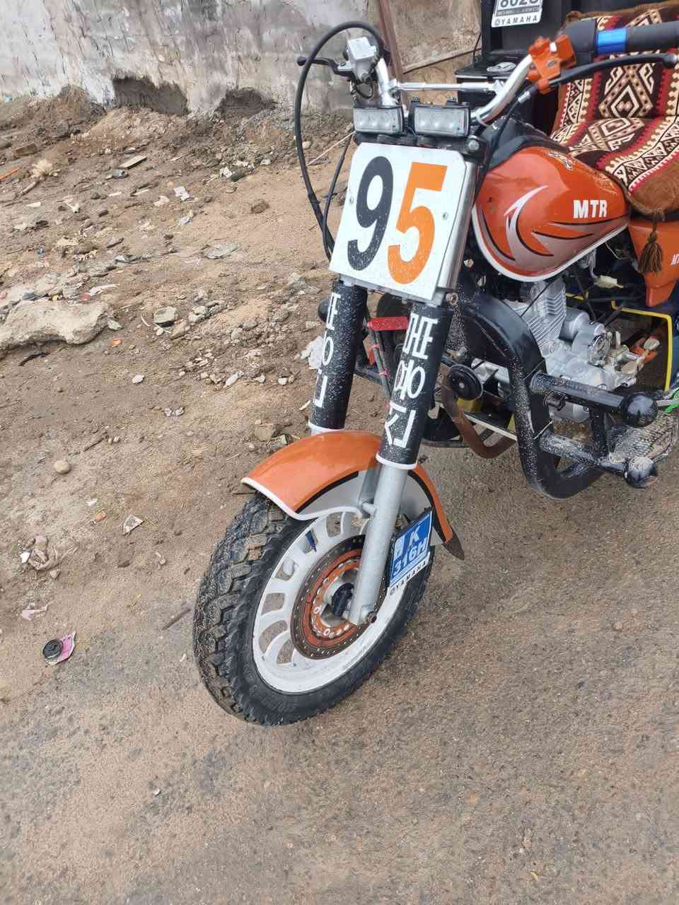 السلام عليكم سدر سوته لبيع صار شهر من شادهن بس رید شد مال فرس وريد بيعهم دبلات وناسه والبطالة ول سعر ٨٠ الاستفسار عل رقم
GIF

***********
