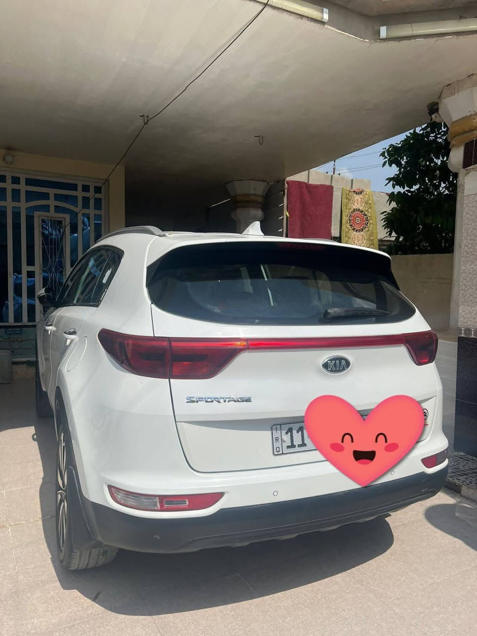 السلام عليكم من رخصه الأدمن سبورتج موديل2018 رقم بغداد انكليزي بأسمي تحويل ثاني يوم سياره مكفوله كفاله عامه والسونار مرفق بالمنشور المواصفات
بصمه عدد2
جنطه كهرباء 
زراك لايت 
سايد بريك رجل
وباقي المواصفات معروفه ألسعر190 وبيها مجال مكاني صويره للاسفسار الأتصال على الرقم ***********
