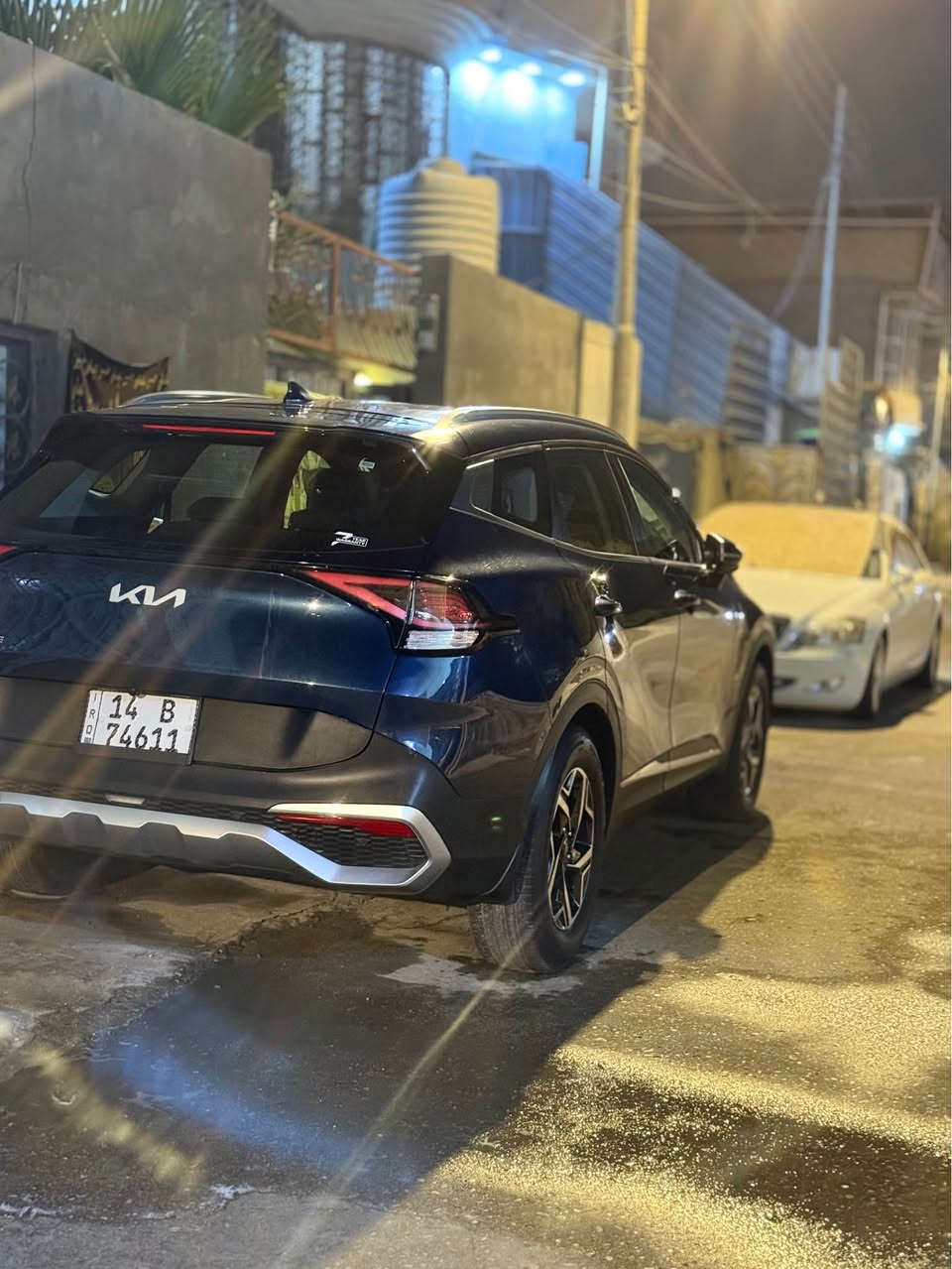 السياره جدا جدا نظيفه وجاهزه وباسمي رقم بصره انا رقمتها بايدي السياره وارد يابان بيها فقط جاملغ ايسر pdr وكلير فقط محركها الفين دوش جاهزه للخير سعر 198 
*********** 
السياره موجوده بمعرض الوادي البصرة, العراق
