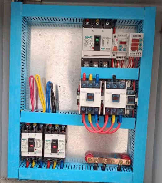 العمل داخل الموصل فقط
💡✨ خدمات كهربائية متكاملة وحلول أمنية احترافية! ✨🛠️
​هل تبحث عن الأمان والجودة في تأسيسات منزلك أو محلك التجاري؟ دع فريقنا المتخصص يتولى المهمة بأعلى معايير الدقة والاحترافية.
​خدماتنا الأساسية:
​⚡ تأسيسات كهربائية شاملة:
​تصميم وتنفيذ التمديدات الكهربائية للمنازل الجديدة والمحلات التجارية.
​ضمان جودة المواد والمطابقة للمواصفات العالمية.
​📹 تركيب وصيانة كاميرات المراقبة:
​نصب أحدث أنظمة كاميرات المراقبة مع إمكانية المراقبة عن بعد.
​تغطية شاملة للمنزل أو المحل لضمان أقصى درجات الأمان.
​⚙️ صيانة وإصلاح البوردات الكهربائية (لوحات التوزيع):
​كشف الأعطال وإصلاحها بكفاءة عالية.
​ترتيب وتحديث البوردات القديمة لزيادة الأمان وطول العمر الافتراضي.
​لماذا تختارنا؟
​خبرة وكفاءة: فريق هندسي وتقني بخبرة واسعة.
​سلامة وأمان: نضع معايير السلامة والأمان الكهربائي في مقدمة أولوياتنا.
​أسعار تنافسية: جودة عالية بأسعار مناسبة لميزانيتك.
​📞 تواصل معنا اليوم!
​للاستفسار والحجز: [ *********** / *********** ]
​الموقع: [  الموصل ]
​لا تؤجل أمانك... ابدأ معنا الآن!
