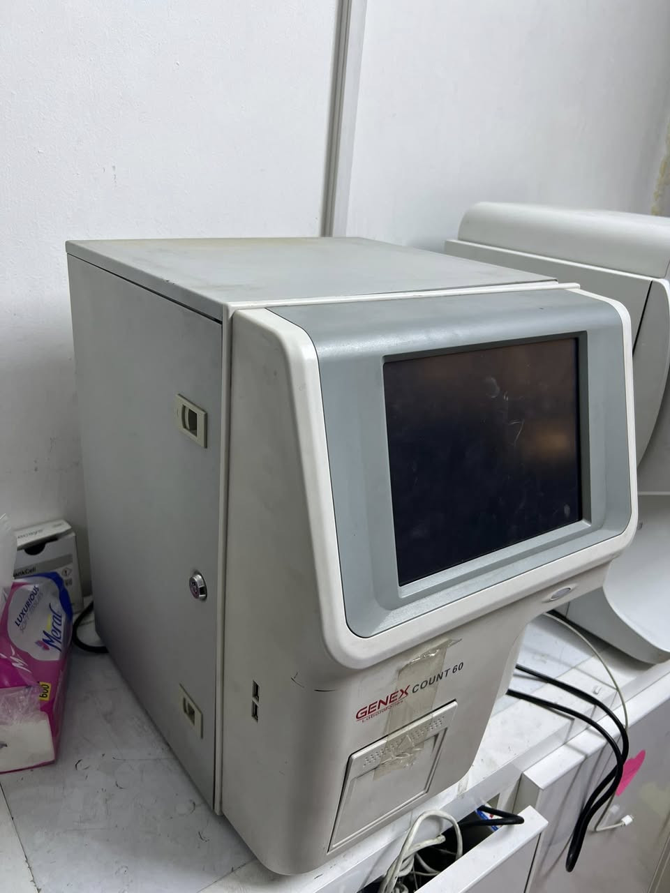 جهاز CBC جينكس نظيف يحتاجله فقط تبديل شاشة بسعر مناسب التواصل على هذا الرقم ***********
