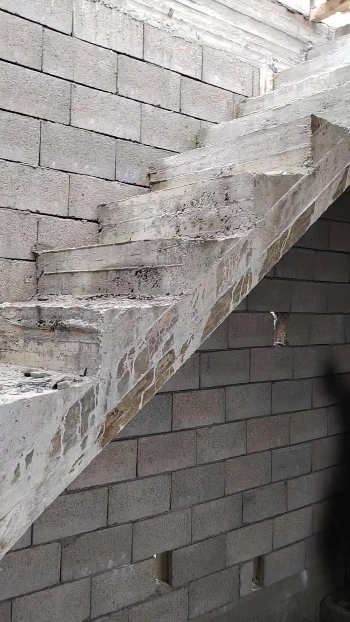 هيكل للبيع مساحه 141متر واجهه 7 نزال 21 متر مزارع حي الحدباء قرب القنصلية التركية خدمات كاملة شوارع ماي كهرب طابقين مكون من 6 غرف نوم وهول واستقبال نظام دكتات بناء بادلو.  للستفسار اكثر راسل الحساب.


**إذا كنت صاحب هذا الإعلان وتريد حذفه لأي سبب، رجاءا أرسل رسالة إلى الدعم الفني**