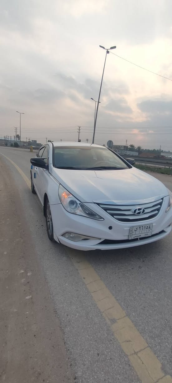 سوناتا للبيع 2014مكان السياره بابل
السونار مرفق بلمنشور .
..........----------.........

مواصفات /
محرك 2400  + منضومه جديه تعمل غاز بانزين 
حساسات 
.تحكمات كامل .كشنات جلد.
كشنات تدفئه تبريد اماميه خلفيه.
قطعتين تبريد
اشاير مري 
شفتات سرعه .
واكو مواصفات بعد معروفه رقم بغداد سنويته 26
التحويل مباشر السعر 107 وبين مجال

***********
***
