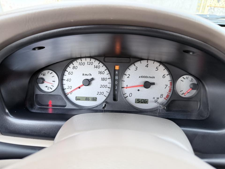 نيسان سني ياباني على وضع الشركه ماشيه ٨٧ الف كفاله عامه حته من البارد والطخات والزنجار سياره لوك موديل ٢٠٠٦ رقم بصره دولي سنويه وهزه جديده عده الشركه كله وياه ترايك زيرو السعر ١١٥مكان السياره الناصريه مركز *********** رجا بس اليدور جديد ولوك يتصل
