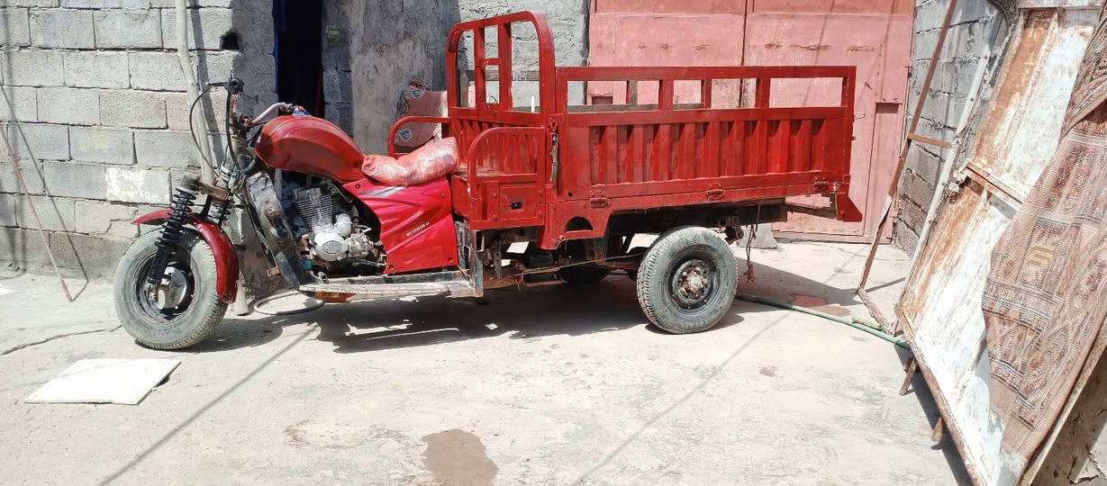 السلام عليكم 
ستوته للبيع سلطان كوسان 2015
العنوان العمارة ابو رمانة قرب الملعب 
ماسنجر او واتساب ***********
السعر :مليون و100 بيه مجال للشراي
