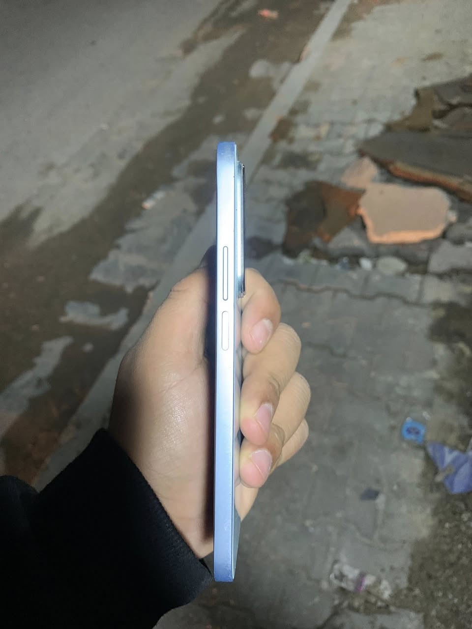 هونر 200لايت  ذاكره 256 التلفون جديد وكامل ملحقاته ويا
السعر 250 وبي مجال  كلشي مامفتوح بي 
***********
