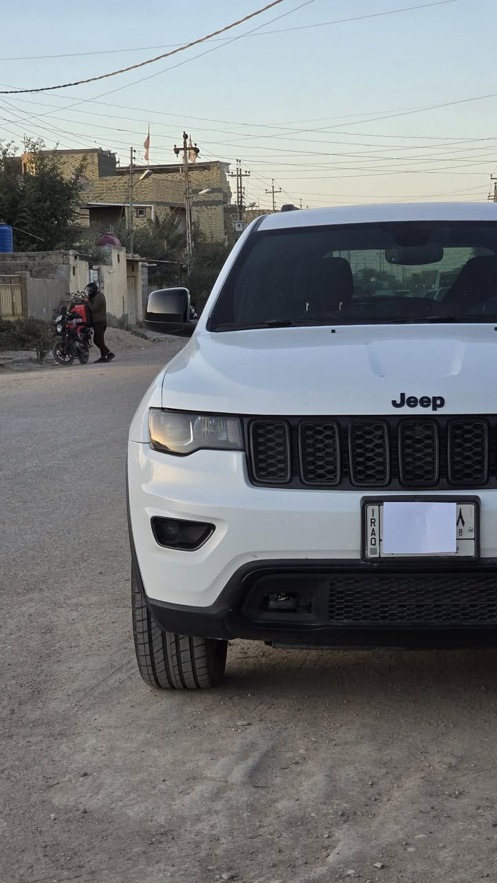 جيب 2019 كراند شيروكي
البصرة القرنة ***********
#السعر 197$
 لاريدو  فئة بلاك توب
بدون فتحة 
حساس خلفي مانع اصطدام 
نقطة عمياء 
غرفة سوداء سقف اسود 
كشنات وستيرن تدفئة
وارد امريكي تبديل فقط قبق الجنطة
بدون ايرباك 
1C4RJEAG1KC571995 رقم الشاصي 
#jeep #جيب #سيارة #للبيع
