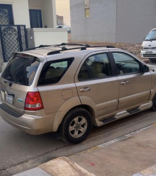 سلام عليكم كيا سورنتو 2004 كير محرك بشرط 3500
رقم سنويه جديد  بسمي شرط تحويل 
ماشيه 160 الف 
بيهه صبغ جاملغ بدون دواخل 
مكان سياره بغداد ***********
السعر 80 بيهه مجال بسيط
