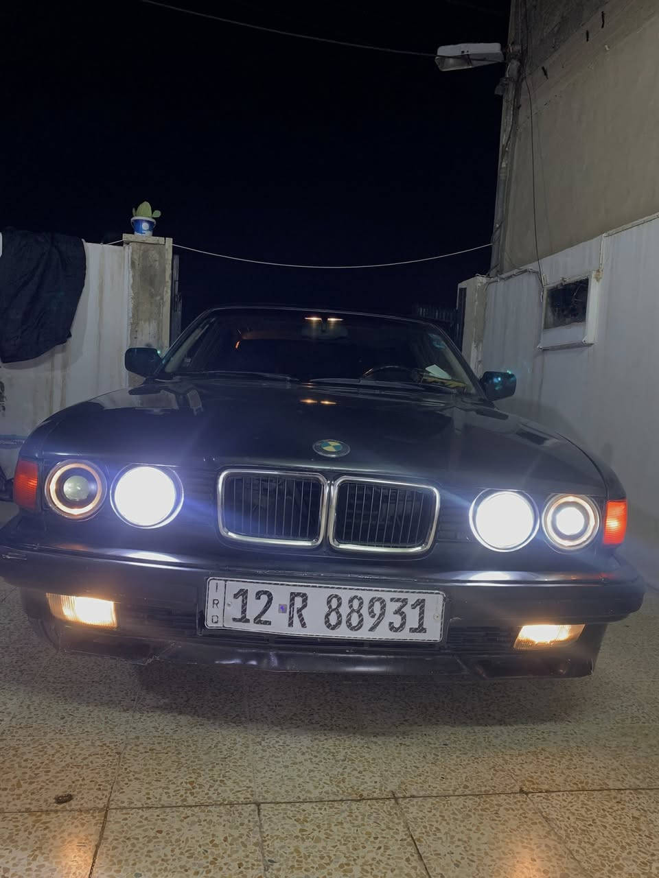 بسم الله الرحمن الرحيم 
BMW 735 المرغوب 
سنوية جديدة رقم نينوى انگليزي 
صافي تحويل من الشرعي 
غرامات صفر 
تبريد قطعتين  شغال ثلج ❄️
بردات خلفي وجانبي وضع شركة 
جامات كهربائي گير توماتيك  
المحرك والگير شرط 
ABS شغال 
كلشي بالسيارة شركة 
طخم امامي خلفي قبل اسبوع شديتو جديد 
طخم تايرات جديد فتحة سقف طگتين  ...
صبغ حزام جمالية بسبب التقحيل فقط 
مصرف ربع ماتصرف عالسياره .
السعر (٥٥) قفلو من الاخير 
الرجاء الاتصال عالارقام لان مامتواجد عالفيس 
(***********)...(***********)
