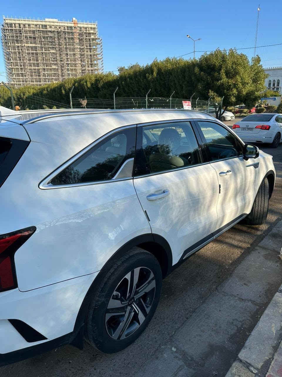 سلام عليكم
للبيع فقط سورنتو موديل 2021 خليجي
فول مواصفات  
ماشية 58 الف كم
فور ويل
فتحة سقف بانروما
4 كامرات دواره
أشاير مري
جنطة كهرباء ⚡️
مانع انزلاق
كشنات كهرباء
كشنات تدفئة تبريد
تحكمات ستيرن
هاند بريك دكمة
حساسات امامي خلفي
مري شفط
اوتو هولد
لايت زنون
شاشة كاربلاي
شاحن وايرلس
6️⃣ سلندر
٧ راكب
بصمة تشغيل عن بعد
٣ قطع تبريد
بردات خلفية
الصور يمك واضحه والسونار وياهن اذا عجبتك خابر وبيك خير وتدلل 
للاستفسار عالرقم : *********** بي واتساب
مكان السيارة بغداد الكاظمية
