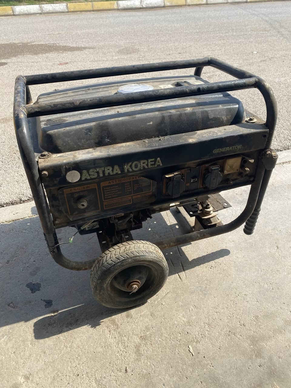 مولد 12 أمبير للبيع
***********
