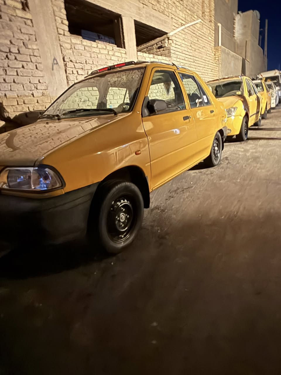 السلام عليكم سايبا موديل 22 رقم انكليزي بسمي مصفره هيه وغرامات سياره بيها شبر بكاملغ الكدام وشبر بلباب طخه دراجه كير محرك تبريد شرط تخم تاير حداديه وره كدام بلايلون بيها 3 طخات زغار مبينات / مكان سياره دوانيه حي العسكري ، شارع 60 ( السعر ، 55 بيها مجال،)الاستفسار: ***********🫰
