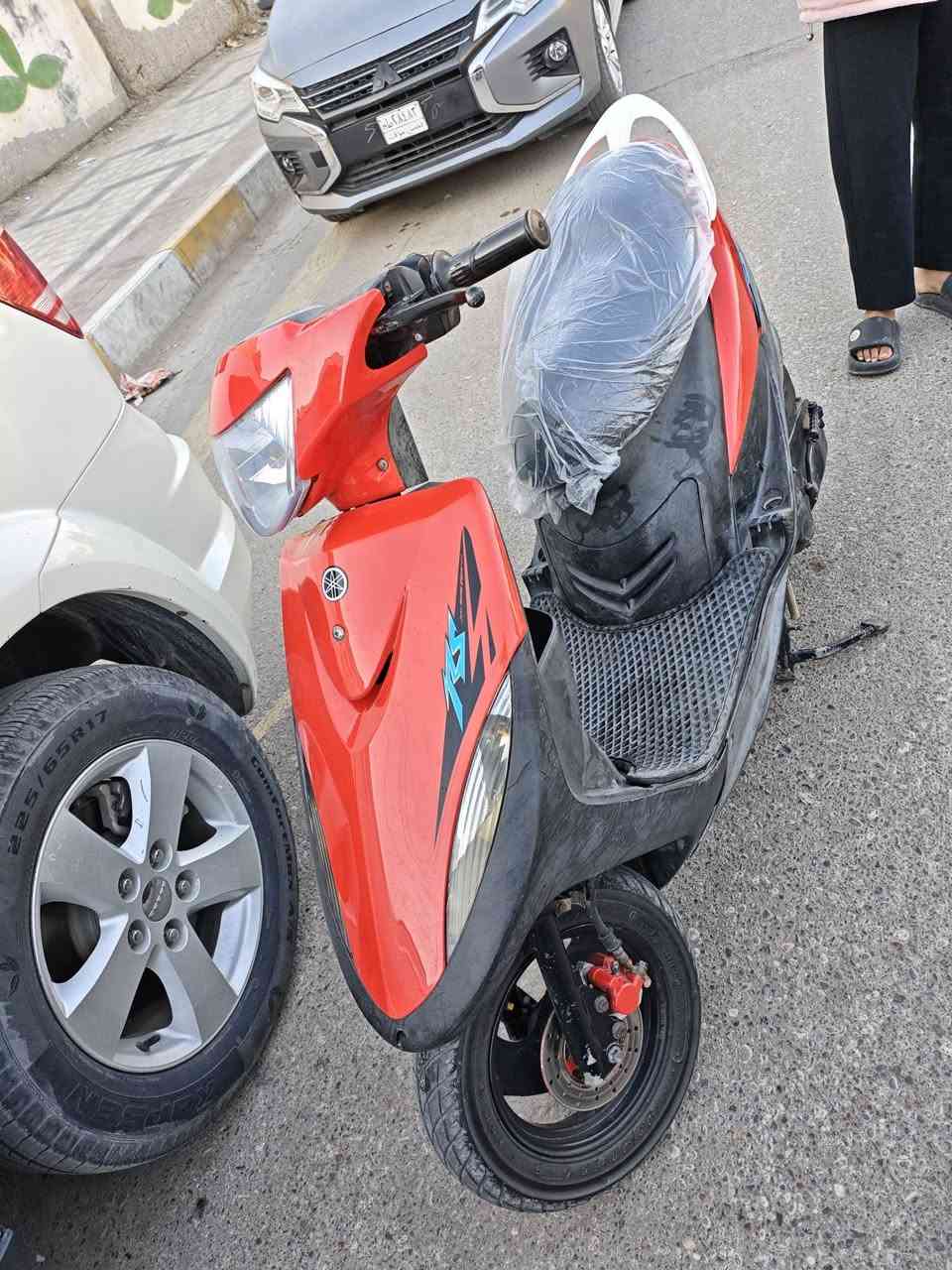 السلام عليكم ملاحظه،/كفراته الاصليه موجودات 
ماكس عدله دراجه رمبه مكينه مامفتوح بيه برغي جيب وياك فيتر وتعال
سلف نكره بكل وقت كهربائيات كله شغاله
لايت زنون عالي ناصي بك لايت شغال
حساس بريك بيه بك لايت وي كضه البريك
اشاير عداد البانزين شغال دشبول لونين
دراجه كله مختمه بيه تقريبا 15 ختم وي المكينه حته القبق مال بانزين مختم
تايرات زوج جدد دراجه كلشي بيه بلادي
كابرتير اصليه سلف بلادي طسته كلش ناعمه
صوت المكينه شرط ماتسمعه شلعته قويه والمعدل مالته 100
سعره 900 وبيه مجال
مكاني ناصريه مركز
***********
جماعة 750 ابد لا توصل لي ولاتدخل هاي تفاصيله كدامك اقراها يله تخابر
