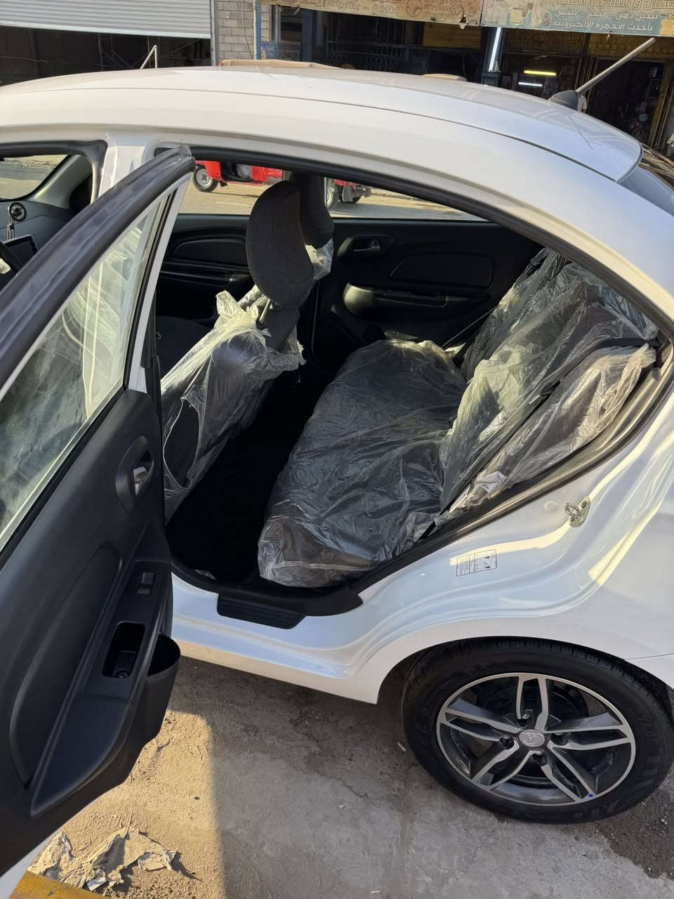 بيع مستعجل بروتون ساكا ٢٠٢٤ صناعة ماليزي رقم بغداد باسمي
شاشة وكامرة بلاد
حساسات خلفية
جام ومري كهرباء
تبريد ثلج ودفع خير من الله
السيارة بعدها بنايلون الشركة من الدعامية للدعامية
بس بيها كم شخط بالدعامية الامامية يروح بالتكحيل
ماشية ١٣٩٠٠
السعر ١٠٠
رقمي***********
