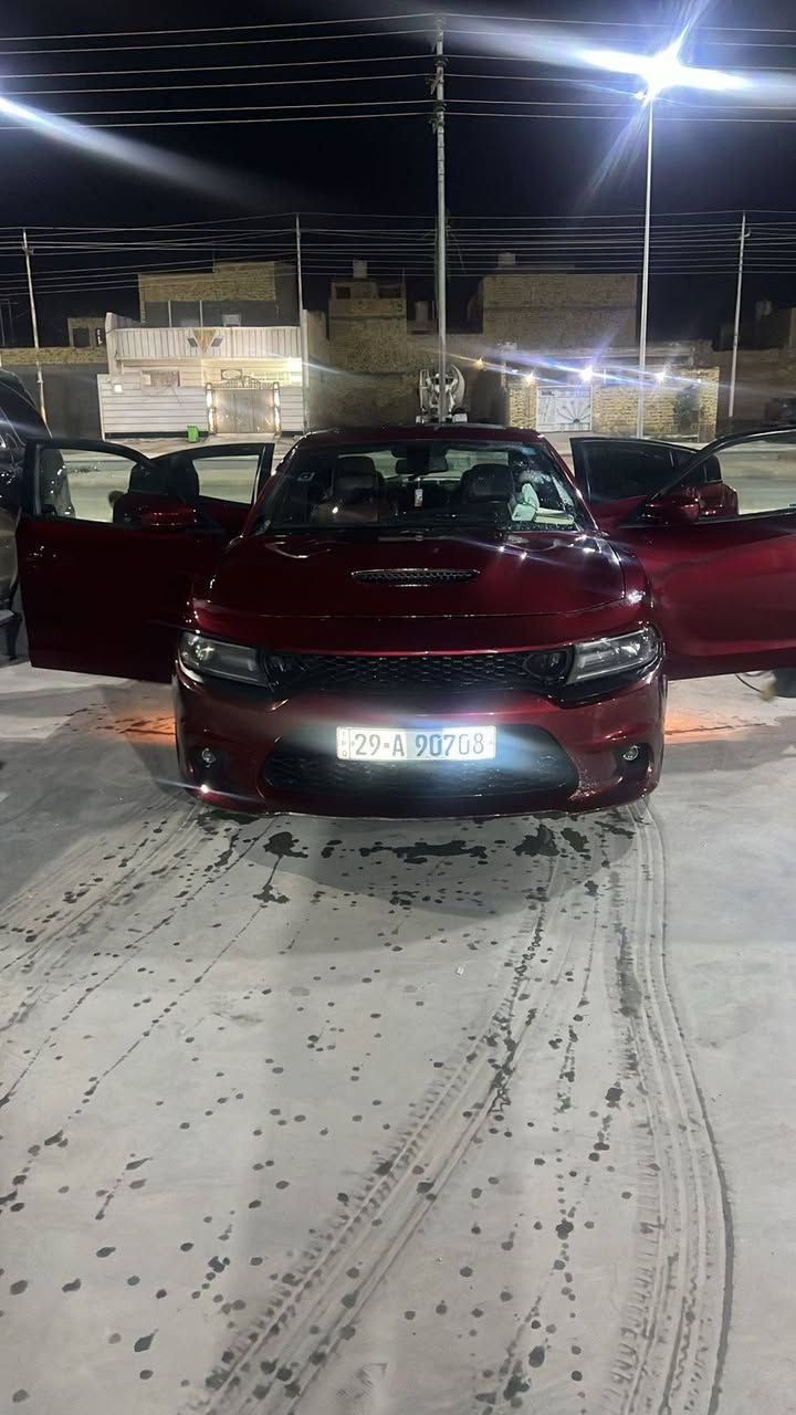 السلام عليكم
للبيع جارجر هيمي 5700 
موديل 2017 
وارد امريكي حادث جاملغ وبنيد والظربه 
ما واصله للفخذه ضربه خفيفه مثل ما موضح في الصوره   
سنويه ورقم جديد واسط دولي 
السعر 195 اني مكلف بنشر هاذه رقم راعيه
رقم التواصل ***********
