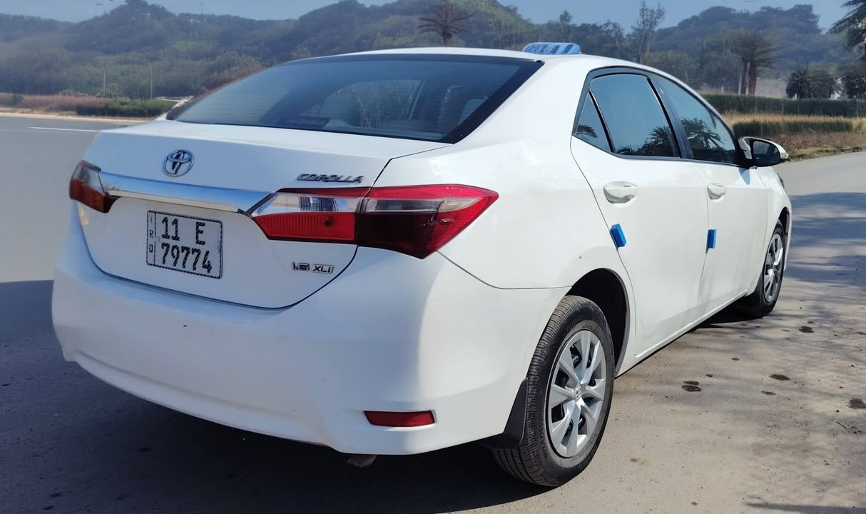 السلام عليكم
كورلا 2015 خليجي رقم بغداد باسمي كير محرك مكفول بيها صبغ قطعتين تدفئة وتبريد تخم تاير جديد لايت زنون مكينه ١٦٠٠  مكاني بغداد السعر مناسب
***********
***********
