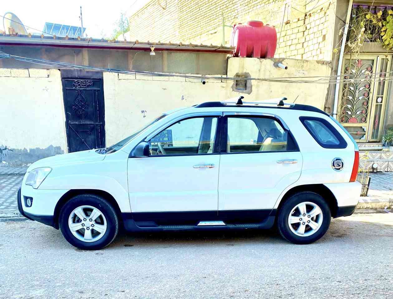 السلام عليكم
موديل ٩ كفاله صبغ تبديل كفاله بيها بحافة الجاملغ بارد موشر بالصوره 
محرك ٢٠٠٠ دوش كفاله لاتنقص ولا تنخير كير كفاله تبريد ثلج تدفئه حداديه جديده تخم تايرات جدد حته السبير السياره جدا نظيفه ونشطه ونعامه وجاهزه من كلشي شرط الفخص والتراي 
مواصفات معروفه
محرك 2000 دوش
كير نمرتين عادي واوتو

خمسه ويل كب 
نظام دبل دسك
تبريد ثلج
تدفئه شغاله
نظام اي بي اس ابريك 
داخل لونين
نظام فور ويل
دبل صالنصه 
لايت زنون عالي وناصي 
تقفيل ذاتي
رقم بغداد دولي 
سياره باسمي تحويل ثاني يوم 
حداديه خلفيه واماميه جديده شرط التراي والنعومه
تخم تايرات جدد حته السبير 
نظافه ونشاط ونعومه 100 /100 
مكان سيارة السماوه/الرميثة
اتصال فقط غير متواجد على الانترنيت ***********
السعر 130 وبيها مجال قليل
