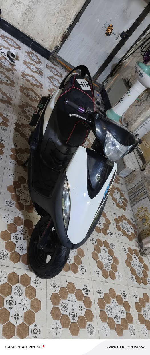 السلام عليكم ماكس عدله رقم واحد كلشي شغال بيهه اي نقص مابيهه اخوان ملاحضه الدراجه مفتوحه لا تراسل وتكلي مفتوحه لو لا انه ابيعك شرط النضافه اوكشي شغال بيهه عنون ناصريه مركز سعر 550 ***********
