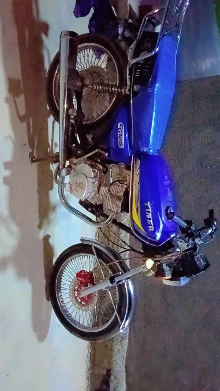 دراجه تايكر 23 للبيع اوراق سكنر دراجه فول نضيفه  مكاني طريق كربلاء نجف عمود 256 او قرب جسر الكفل السعر 500 وبيهه مجال بسيط حك الجيه للاستفسار راسلني او اتصل ***********
