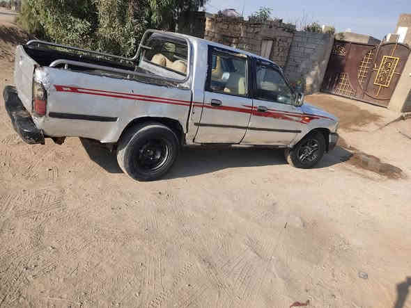 دير بدون  
مكانها الديوانيه ال بدير 
السعر ١٣وبيها مجال 
محرك كير اكسل كفاله شراي اتصل ودلل***********
