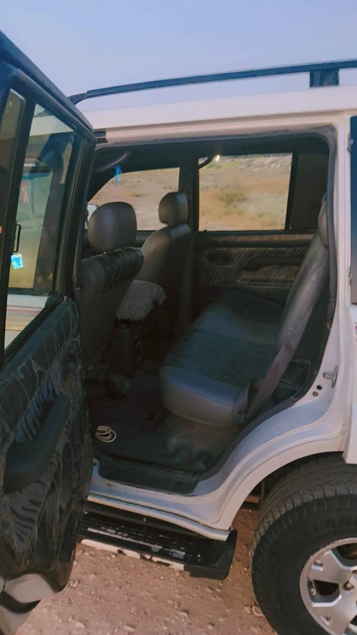 سياره برادو موديل 2001  مصبوغه عام بيه ضربه جاملق يمين رقم بغداد مشروع وطني سياره 7 راكب دبل تانكي تبريد شغال مكينه 6 سلندر بلادي كير اوتماتيك فورويل مكان السياره بغداد *********** ما متواجد فيس اتصال خط او واتساب سعره 85 وبيه مجال
