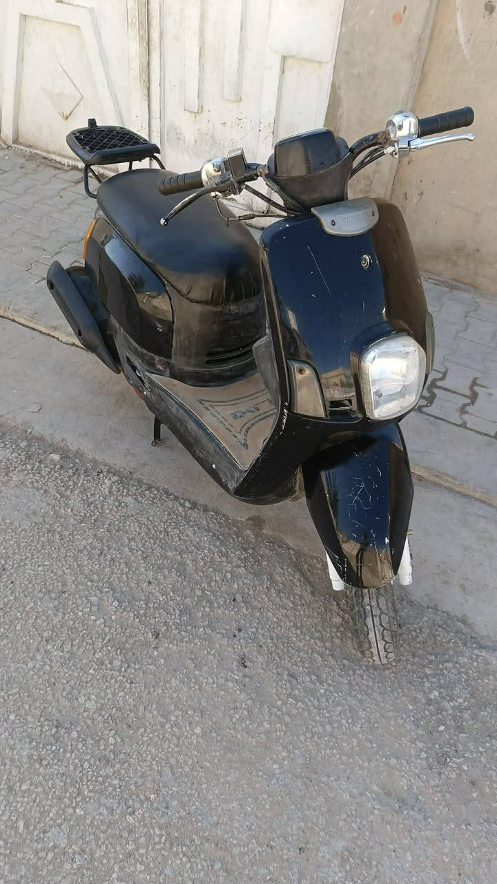 سلام عليكم للبيع بوليس
 كلشي ماعايزة دراجه
هندر واحد بكل وقت وسلف همات 
كدامك مثلل متشوف
 مكاني نجف شارع الطاقة مكرمة 
السعر 500 وبيها مجال حك جية 
رقم الهاتف ***********
