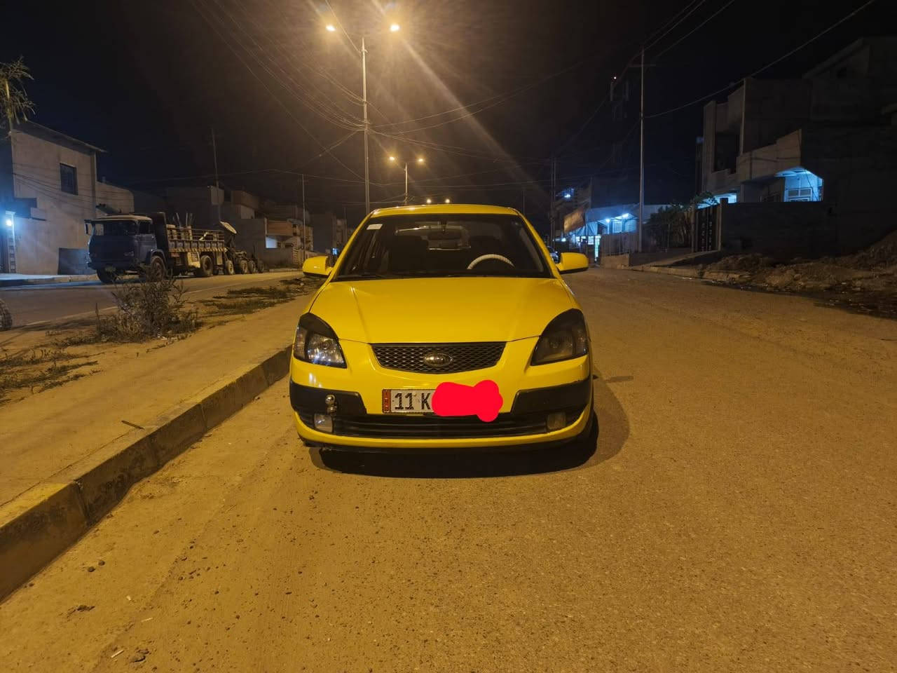 السلام عليكم
كيا ريو تكسي للبيع موديل 9 
اني الشرعي 
هيئه وغرامات صفر 
السيارة فول تماتيك 
رقم جديد 
السعر 75 وبيها مجال 
***********
