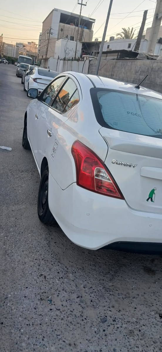 نيسان سني هندي دواخل بيجي مديل ٢٠٢٠ مخلصه اقتصادها يعني حره تتحول بيها مدكر امامي مبدل نفس الون وبيها ضربه المدكر الخلفي وره السايق ومصلح السياره جاهزه ومناقصها اي شي جاهزه تبريد تدفئه كير محرك كله توب  جاهزه من كلشي ترايك بغداد السعر 110الاتصال***********
