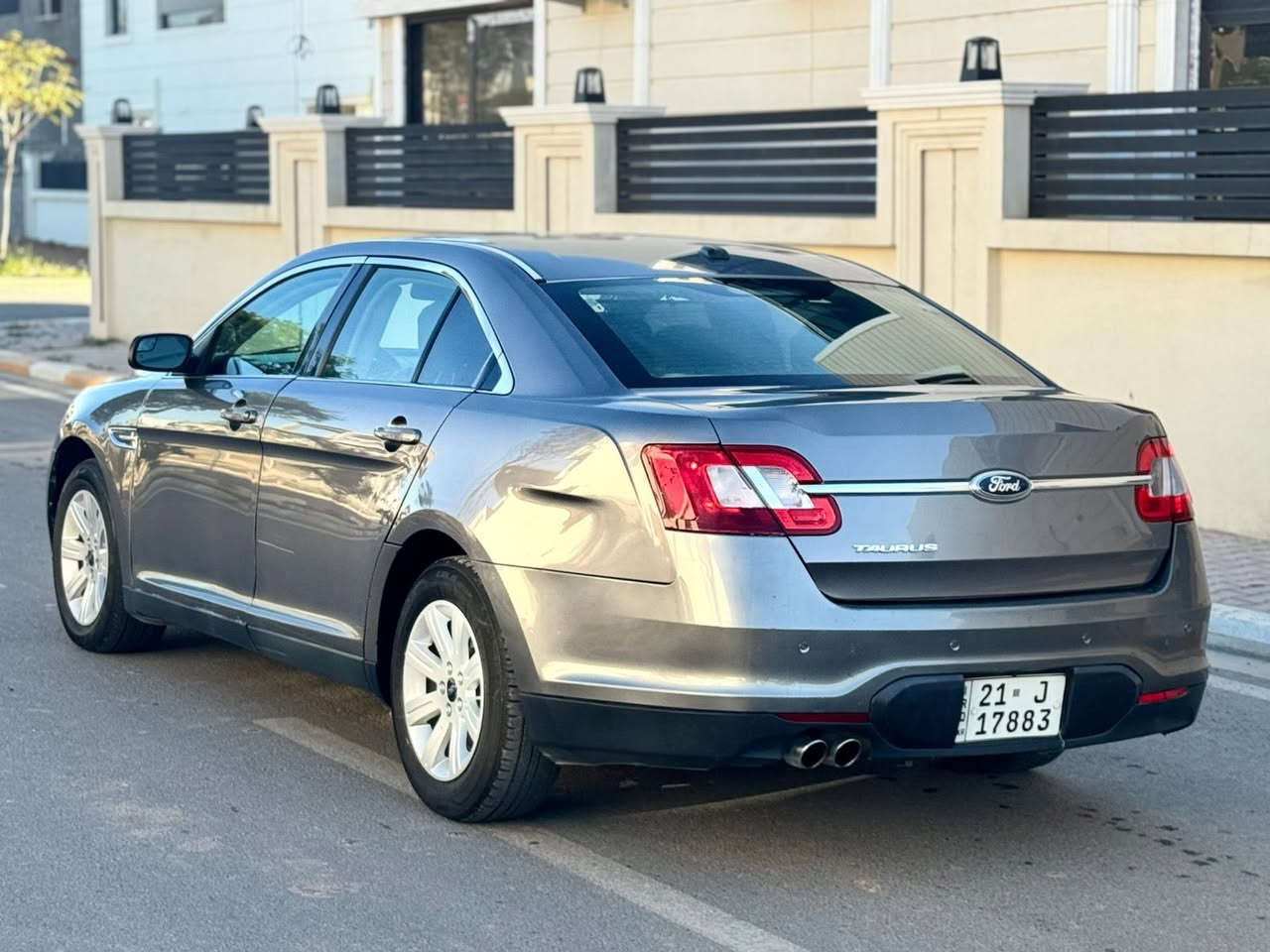 السلام عليكم
فورد تورس 2012 
#السعر ( 93 ) $ ورقه
للاتصال ***********
السونار مرفقه  
محرك V6
دواخل عسلي جديد
 حجم محرك 3500 
نظام غاز 
حساس خلفي
كير محرك بشرط
كشنات كهرباء     
وثبيت سرعه 
لايتات زنون   
دواخل جديد
طخم تايرات جديده
شرط تحويل و غرامه ووكاله
رقم سليمانيه جديد
 سنويه جديد
عنوان ديالي خانقين
