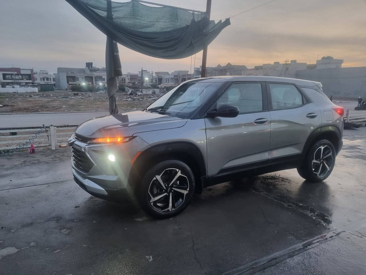 سلام عليكم للبيع ترابلايزر موديل ٢٠٢٤ ماشي ٢٨ ميل مواصفات بصمة،لايد زينون ، ويل كروم ،رادار ،كيج الكتروني ، شاشة عريض كامل، و بعد هواي مواصفات
دخول جديد، حادث سيارة موجود بالمنشور  بنيد ،جملغ سبغ 
رقم كاتي  ٣ شهر باقي للرقم  
يرهم فقط(اربيل، دهوك، سليماني )
سعر ١٢٣
مكان اربيل حي فرمانبران 
***********
