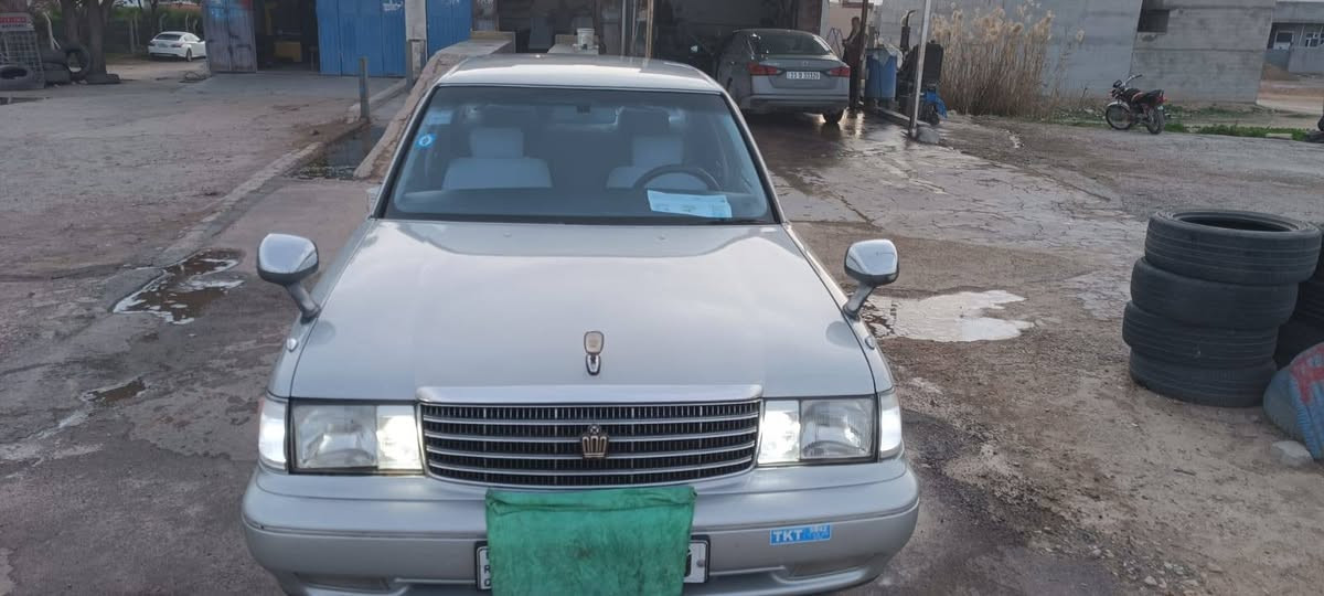 كراون ارنب للبيع موديل ١٩٩١مكينه 2500سنويه جديده غرامات مصفرة صبغ لجماليه لايت شمسي زينون
 صدر حداديه كله جديد تخَم تاير جديد تبريد شغال السياره جاهزة على اخر حبايه ميحتاج اي مصرف سياره اب أسمي مكاني ديالى خانقين
سعر 80
***********
