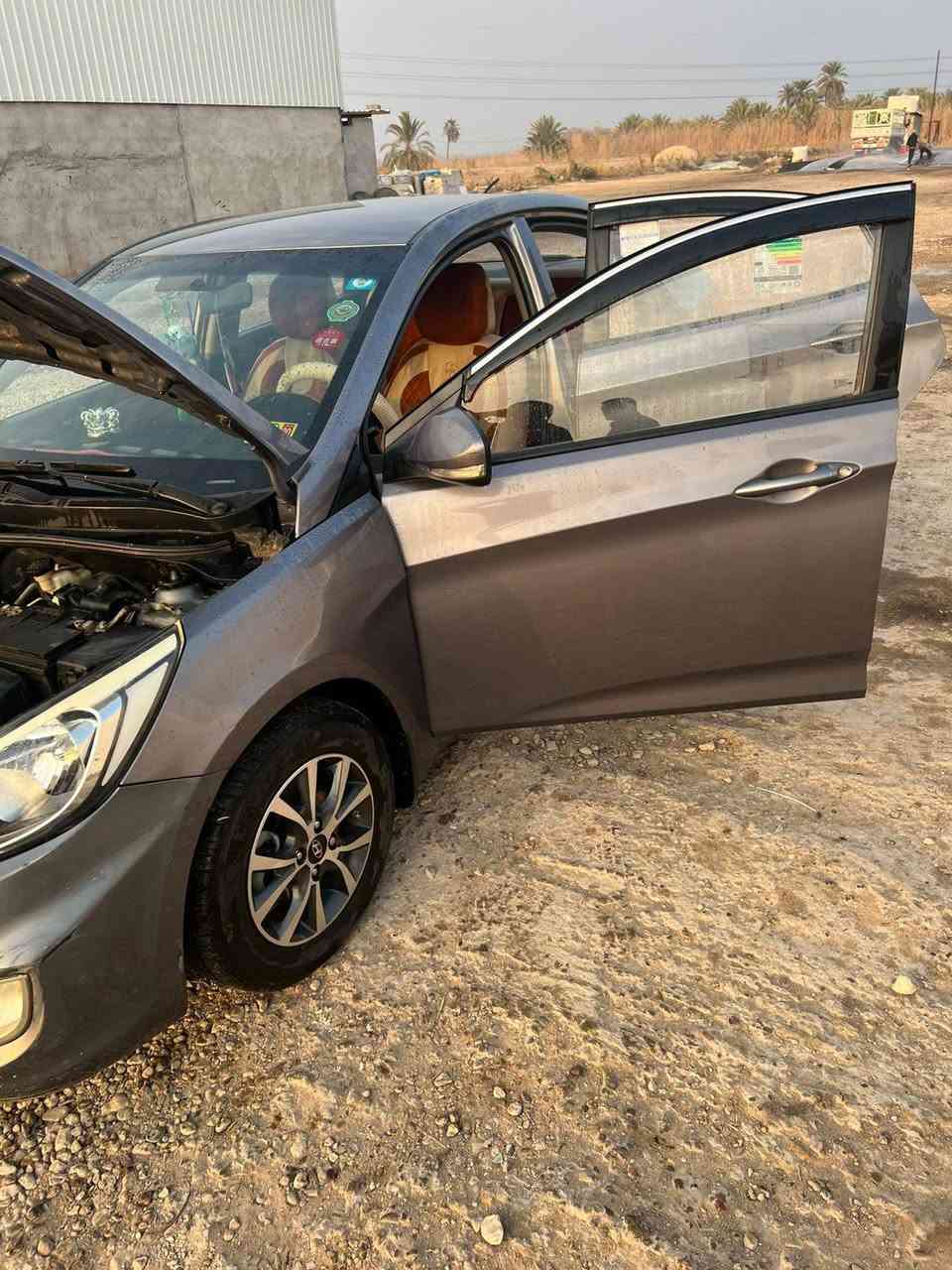 سيارة أكسنت خليجي مكفولة من كلشي باسمي رقم قادسية مكينة ١٤٠٠ رقم التليفون ***********
