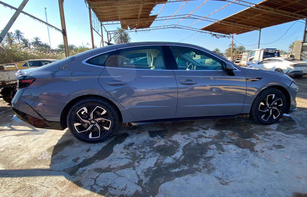 للمراوس فقط بجارجر من موديل ١٥ فما فوق 
مرقم شهداء مديل ٢٤ حادث جاملغ وبنيد 
***********
متواجد عالنت
