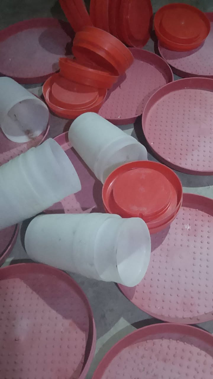 هاي. شغلات مال مشروع فاشل الي يشتري يخابرني 13كبابيس 13صياني. ***********
