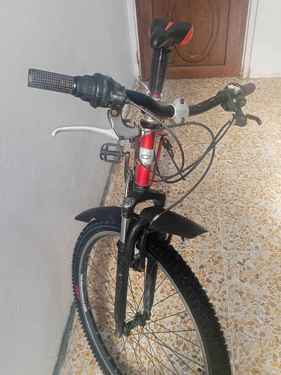 سلام عليكم بايسكل جبلي للبيع اسطابات شغال طخم تايات جديد كير شغال كلشي جديد سعر 90 وبي مجال مكان حي السماح قرب بزخانه المشاعل


**إذا كنت صاحب هذا الإعلان وتريد حذفه لأي سبب، رجاءا أرسل رسالة إلى الدعم الفني**