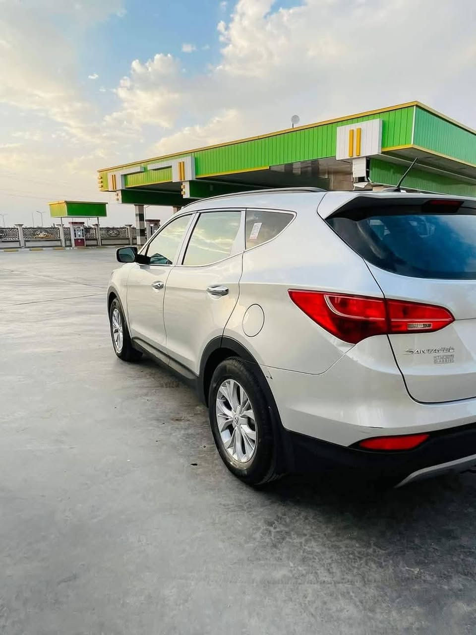 سنتافي
موديل ١٥ 
وارد امريكي ضربته جاملغ ووبنيد مبدل
رقم ذي قار 
السياره نص فول نضيفه كلش
ماشيه ١٥٠ 
السعر ١٢٨ وبيه مجال وما تحصل بهيج سعر
تفاصيل اكثر
***********
