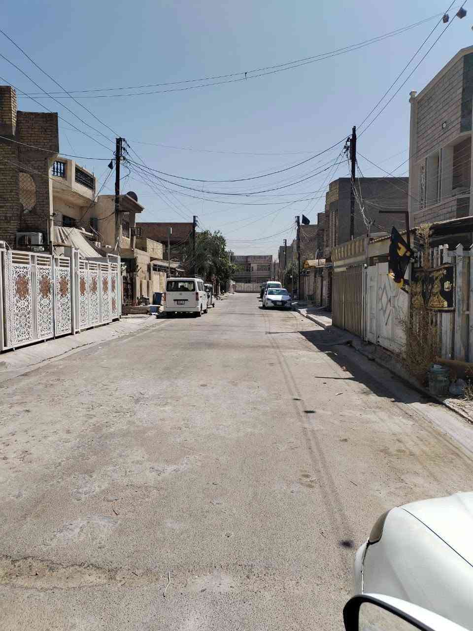 بيت للبيع المساحه 100 الواجهه 6 النزال 20 البيت طابو منطقه المعالف قرب التراث والاعلام ***********
