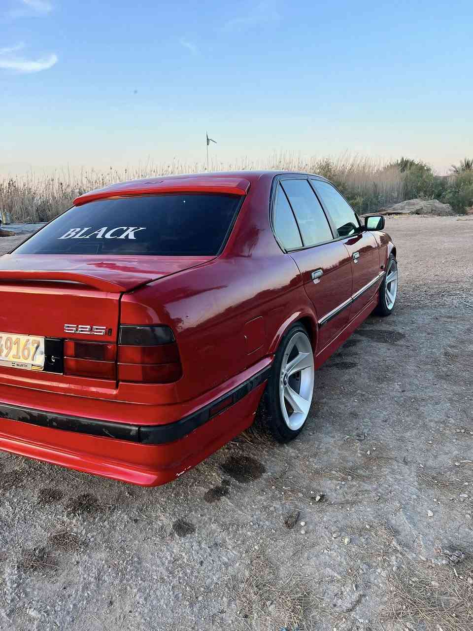 سلام عليكم بي إم البيع موديل 92 محل 525 مكينه  كير جديد شرط فتحه قماره رقم ***********  مكان سماوه سوير
