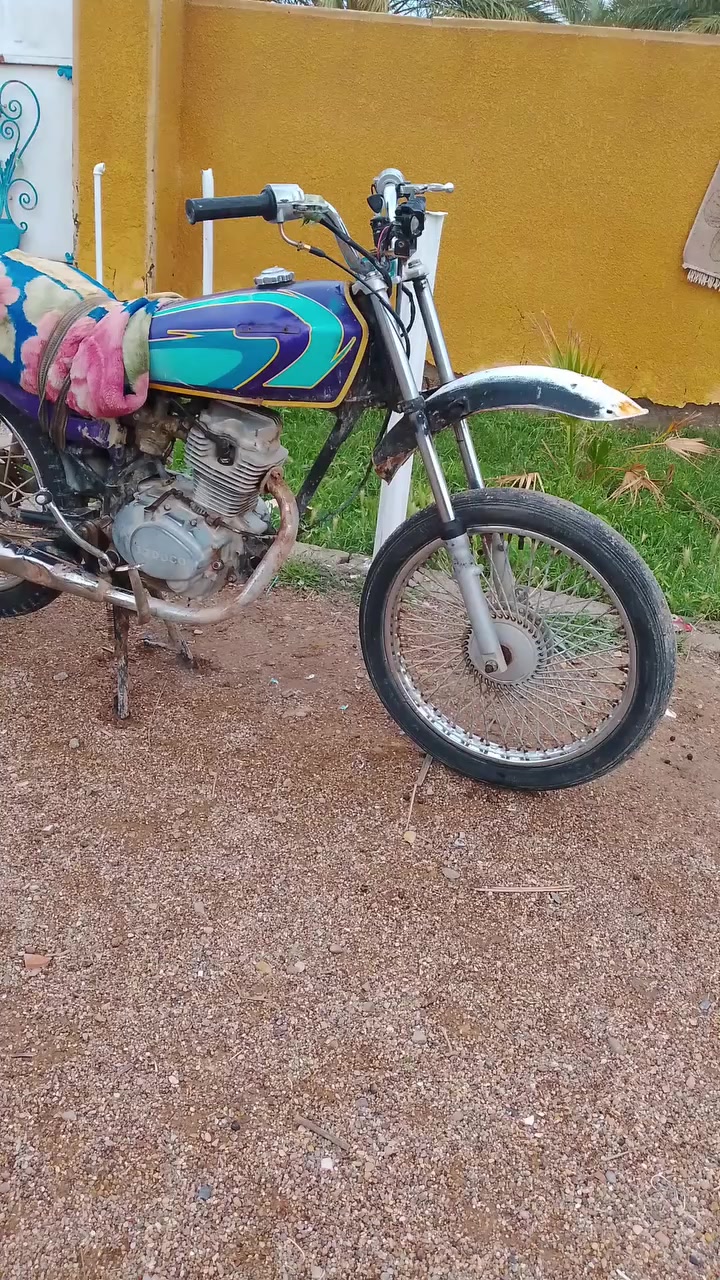 السلام عليكم دراجه للبيع اوراق السعر 150وبيهاا مجال ***********
