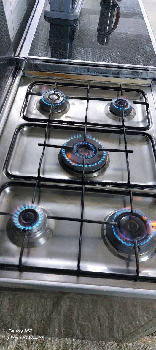 طباخ تكنو مصري كلش نضيف للبيع وبسعر 140الف وبي مجال مجمده غاز وماطور شركه كلش نضيفه للبيع وبسعر 125 الاستفسار الاتصال ع*********** شارع سالم خلف شركه كورك قرب دائره الكهرباء
